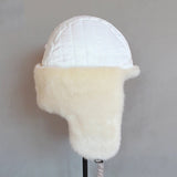 Monivärinen karvahattu