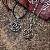 Triquetra teräs riipus