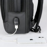 17 tuuman kannettavan tietokoneen reppu