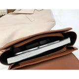 Elegantti naisten nahkareppu