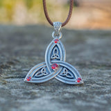 Hopea Celtic Knot riipus