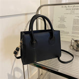 Kerttu-olkalaukku Noir