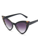 Kolmioaurinkolasit Musta