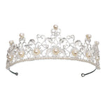 Kuningattaren tiara hopeaa