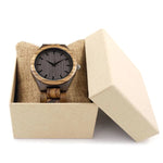 Minimalistinen puinen kello