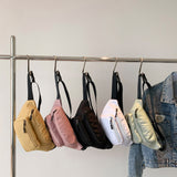 Monitaskuinen vyölaukku