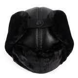 Musta nahkainen karvalakki