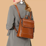 Nahkainen naisten reppu