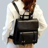 Naisten nahkainen pikkureppu