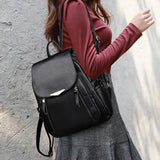 Naisten pehmeä nahkareppu