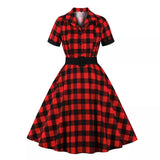 Rockabilly-tyylinen tartaanikuvioinen mekko
