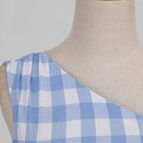 Ruutukuvioinen 50-luvun pin up -mekko