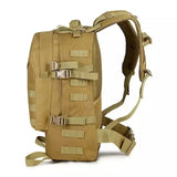 Sotilaistyylinen reppu