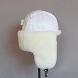 Sotilastyylinen turkislakki