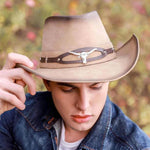 Vaalea nahkainen Cowboy-hattu