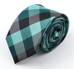 Vaaleansininen ruudullinen solmio
