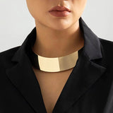 Iso choker kaulakoru